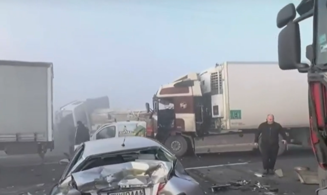 Χάος στην Αθηνών – Λαμίας λόγω μεγάλης καραμπόλας [ΒΙΝΤΕΟ]