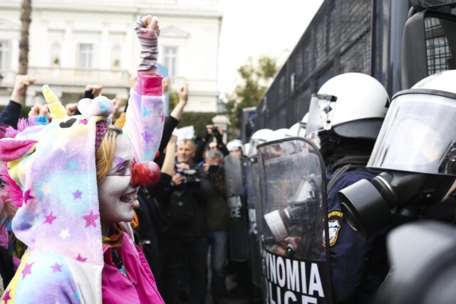 Κάλεσμα σε έκτακτη Γενική Συνέλευση από το ΣΕΗ – Συναυλία αλληλεγγύης σήμερα έξω από το Rex