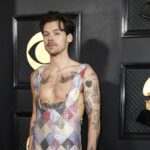 Grammy 2023: Ο Χάρι Στάιλς απαντά σε εκείνους που λένε ότι δεν άξιζε τη νίκη του για το Άλμπουμ της Χρονιάς [BINTEO]