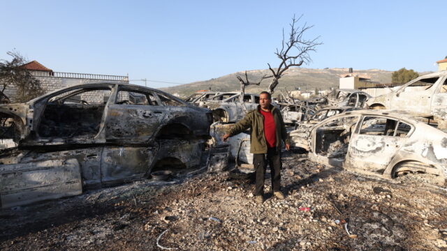 Πογκρόμ Ισραηλινών εποίκων σε παλαιστινιακή πόλη – Έκαψαν σπίτια, καταστήματα και αυτοκίνητα [ΒΙΝΤΕΟ]
