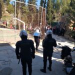 Ισχυρές αστυνομικές δυνάμεις σε παιδικό αποκριάτικο πάρτι στο Λόφο Στρέφη [ΒΙΝΤΕΟ]