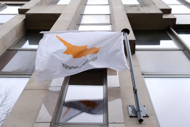 Χριστοδουλίδης και Μαυρογιάννης στον Β΄ γύρο των προεδρικών εκλογών στην Κύπρο