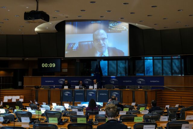 Σκάνδαλο υποκλοπών: Τουλάχιστον 300 sms με Predator σε 100 στόχους στην Ελλάδα