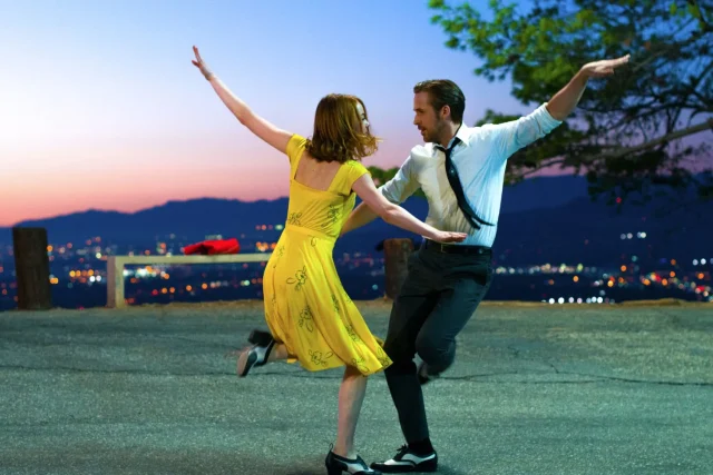Το κινηματογραφικό μιούζικαλ «La La Land» μεταφέρεται στο Μπρόντγουεϊ