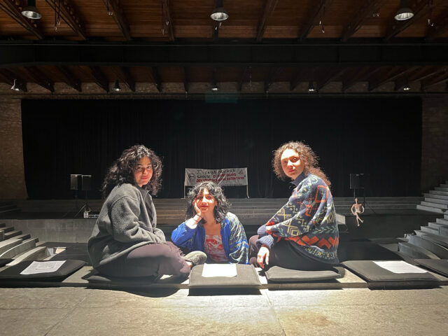 Στην Κατάληψη της Δραματικής του Εθνικού: Ο χρόνος τελειώνει…