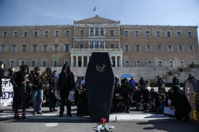 Τα καλλιτεχνικά σωματεία απορρίπτουν το προσχέδιο ΚΥΑ – Επιστολή στον πρωθυπουργό