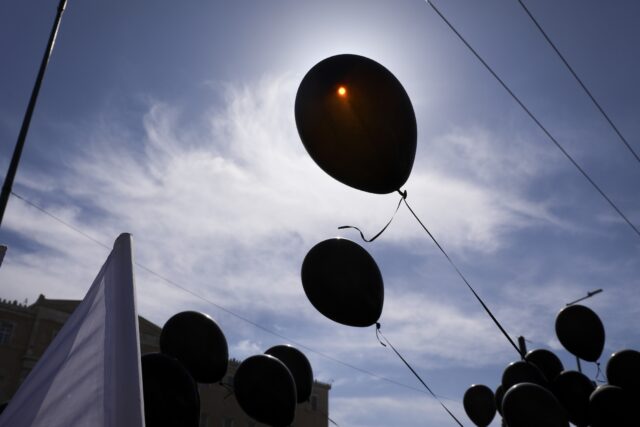 Κλειστά τα σχολεία την Τετάρτη – 24ωρη απεργία ανακοίνωσε η ΔΟΕ