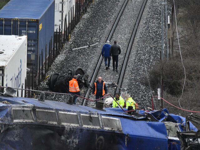 Δημοσία δαπάνη οι κηδείες των θυμάτων από τη φονική σύγκρουση τρένων στα Τέμπη