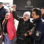 Στο Αυτόφωρο οι 14 συλληφθέντες που διαμαρτυρήθηκαν για την κοπή δέντρων στην πλατεία Αρχαίας Αγοράς