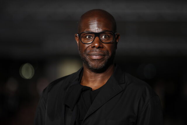 Ο Βρετανός σκηνοθέτης Στιβ ΜακΚουίν προειδοποιεί πως η νέα του ταινία «Grenfell» θα ενοχλήσει αρκετό κόσμο