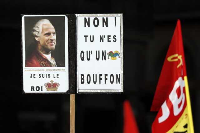 Σε απεργιακό αναβρασμό η Γαλλία – Κινητοποιήσεις σε εκατοντάδες πόλεις ενάντια στην αύξηση του ορίου συνταξιοδότησης