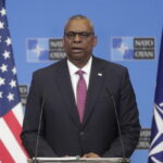 Στο Ιράκ ο υπουργός Άμυνας των ΗΠΑ, καθώς πλησιάζει η επέτειος των 20 ετών από την εισβολή