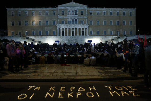 Βουλή: Η πρώτη αντιπαράθεση των κομμάτων για τα αίτια και τις ευθύνες της τραγωδίας στα Τέμπη