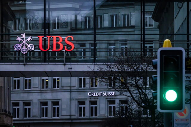 Η Credit Suisse εξαγοράστηκε από τη UBS