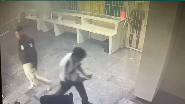 Αποκαλυπτικό βίντεο: Φύλακες στο Μεξικό άφησαν μετανάστες να καούν ζωντανοί σε κέντρο κράτησης