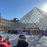 Γαλλία: Διαδηλωτές απέκλεισαν το Λούβρο [ΒΙΝΤΕΟ]