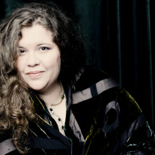 Plamena Mangova: «Παίζω μουσική για να μεταδώσω στο κοινό το μήνυμα του συνθέτη»