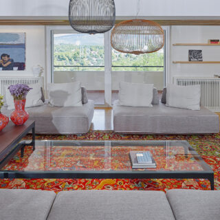 Σε ένα φωτεινό διαμέρισμα στα Μελίσσια που αγαπά την εκλεπτυσμένη διαχρονικότητα