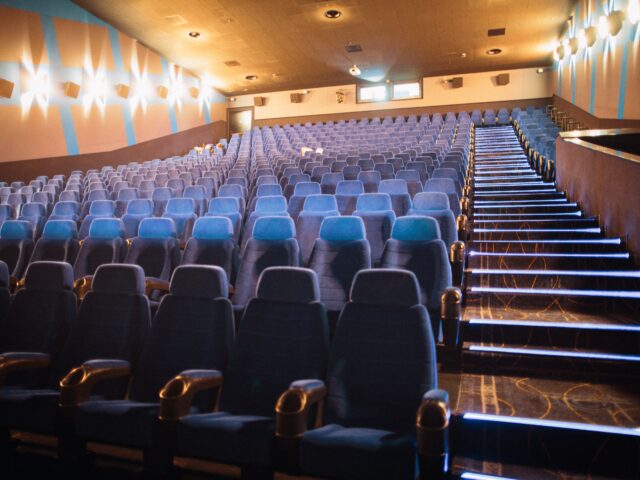 Κυριακάτικο κάλεσμα στήριξης των Ιντεάλ, Άστορ και Ίριδα