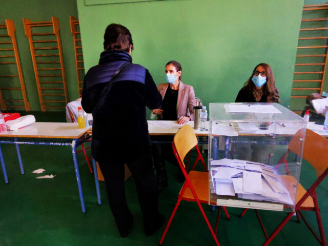 Εκλογές 2023: Πώς διορίζονται τα μέλη της εφορευτικής επιτροπής, τι γίνεται αν κάποιος δεν εμφανιστεί