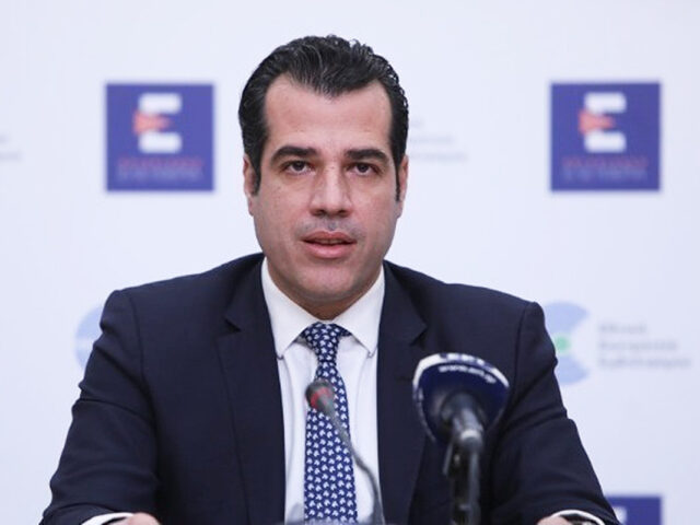 Επιπλέον 1.800 ευρώ σε γιατρούς ανακοίνωσε ο Θάνος Πλεύρης