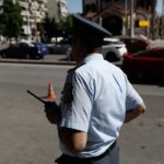 Ελεύθερος αφέθηκε 62χρονος που πάτησε το πόδι αστυνομικού με το όχημά του, αφού του «έκοψαν» κλήση
