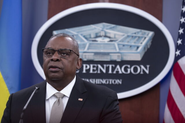 Ουκρανία: Στο Κίεβο ο Αμερικανός υπουργός Άμυνας