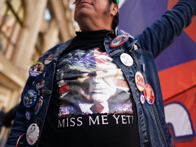 Σας έλλειψε μήπως; Ο Ντόναλντ Τραμπ επιστρέφει