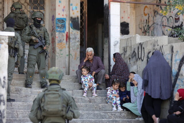 Συνελήφθη Παλαιστίνιος έφηβος που φέρεται να πυροβόλησε δυο Ισραηλινούς εποίκους στην Ανατολική Ιερουσαλήμ