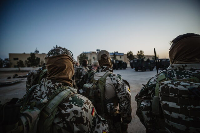 Σουδάν: Ο ανατραπείς ηγέτης Όμαρ ελ Μπασίρ βρίσκεται υπό κράτηση σε στρατιωτικό νοσοκομείο