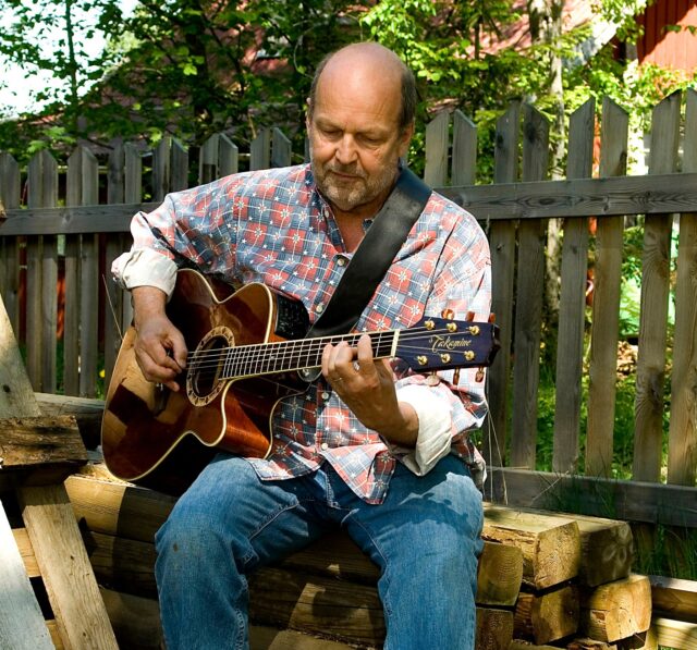 Πέθανε ο Lasse Wellander, κιθαρίστας των ABBA