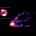 Αστρονόμοι παρατήρησαν για πρώτη φορά στην ίδια εικόνα μαύρη τρύπα να εκτοξεύει έναν ισχυρό πίδακα