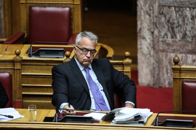 Αναδίπλωση από το υπ. Εσωτερικών: Εκτός νομοσχεδίου το «φωτογραφικό» άρθρο κατά της ΑΔΑΕ