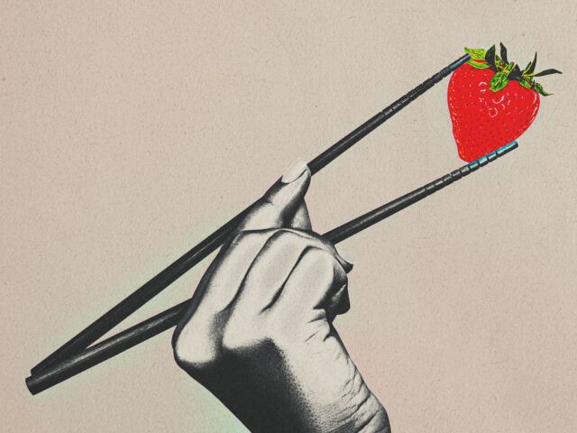 Φράουλες & Κηροζίνη: Το ένοχο μυστικό της Ιαπωνίας