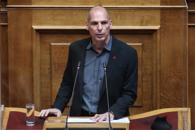 Βαρουφάκης: «Φύκια για μεταξωτές κορδέλες», η πρόταση του ΣΥΡΙΖΑ για την προστασία της πρώτης κατοικίας
