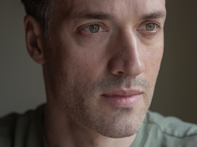 Ανδρέας Κωνσταντίνου: «Η ζωή δεν μας ανήκει, αποτελούμε απλώς μια έκφραση, μια εκδοχή της»