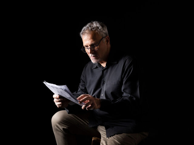 Ο κορυφαίος μαέστρος Νίκος Βασιλείου διαλέγει μουσικές για τις μέρες της Μεγάλης Εβδομάδας