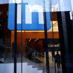 Η LinkedIn απολύει περισσότερους από 700 εργαζόμενους, παρά την αύξηση τζίρου της περασμένης χρονιάς
