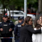 Μακελειό στη Σερβία: Νεκροί τουλάχιστον οκτώ μαθητές και ο φύλακας του σχολείου από την επίθεση του 14χρονου