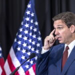 ΗΠΑ: Από την Άιοβα ο ΝτεΣάντις εμφανίστηκε ως η εναλλακτική των Ρεπουμπλικάνων στον Τραμπ