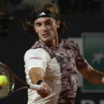 Έξαλλος ο Στέφανος Τσιτσιπάς, έβρισε την μητέρα του και την έδιωξε από το γήπεδο