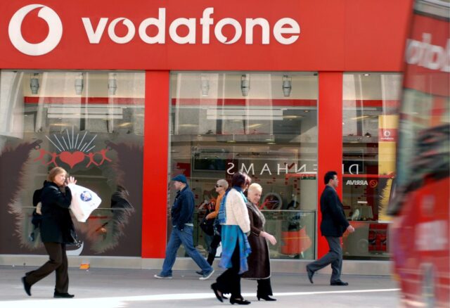 Βρετανία: Η Vodafone ανακοίνωσε πως θα απολύσει 11.000 εργαζόμενους σε διάστημα τριών ετών