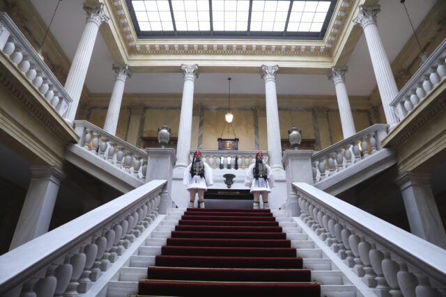 Εκλογές 2023: Στη Σακελλαροπούλου στις 11:00 οι πολιτικοί αρχηγοί – Τα επόμενα βήματα