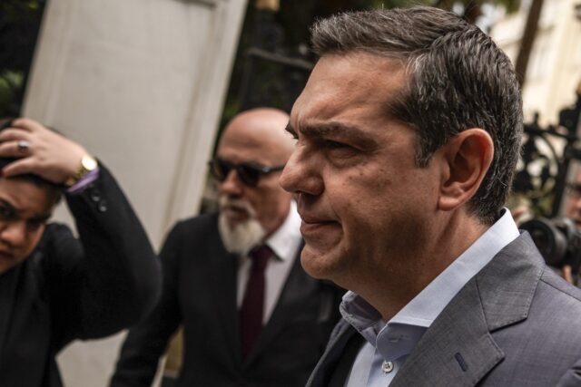 Αλ. Τσίπρας: «Αναλαμβάνω ακέραια την ευθύνη – Να μην έχουμε μια παντοδύναμη, ανεξέλεγκτη, ηγεμονική και αλαζονική κυβέρνηση»