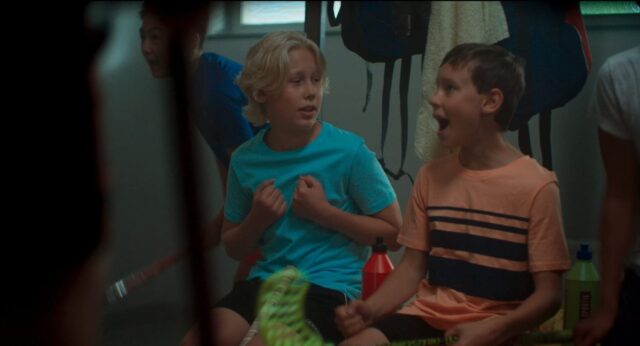 «Αγόρια στο ντους»: Η βραβευμένη ταινία που έφερε μια δασκάλα δημοτικού στο στόχαστρο των πιο συντηρητικών αντανακλαστικών