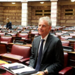 Σπύρος Πνευματικός: Παραδίδει τη βουλευτική έδρα του στη ΝΔ