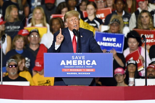 Ηχητικό ντοκουμέντο «καίει» τον Τραμπ: Παραδέχεται ότι είχε στην κατοχή του απόρρητα έγγραφα