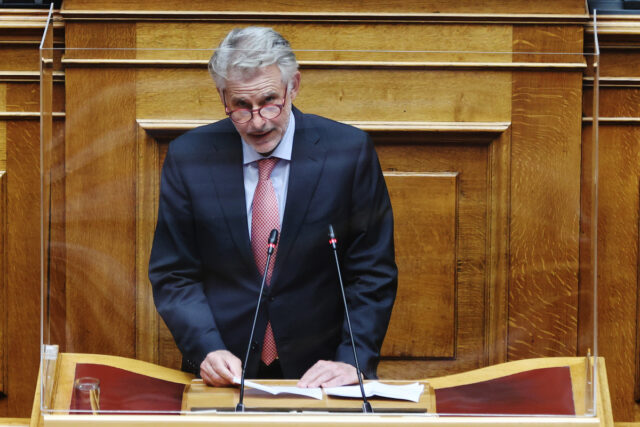 Σάλος από τις δηλώσεις υποψηφίου βουλευτή της ΝΔ για τους καρκινοπαθείς τελικού σταδίου