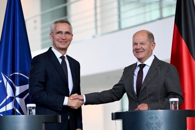 Ο Στόλτενμπεργκ λέει ότι η Ουκρανία δεν θα πάρει πρόσκληση ένταξης στο ΝΑΤΟ στη σύνοδο κορυφής στο Βίλνιους