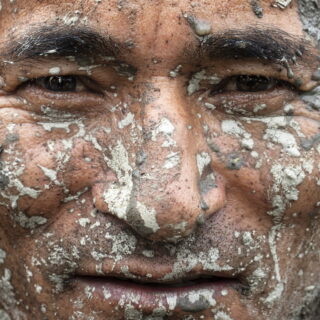 Στο Νεπάλ, η λάσπη είναι ευημερία